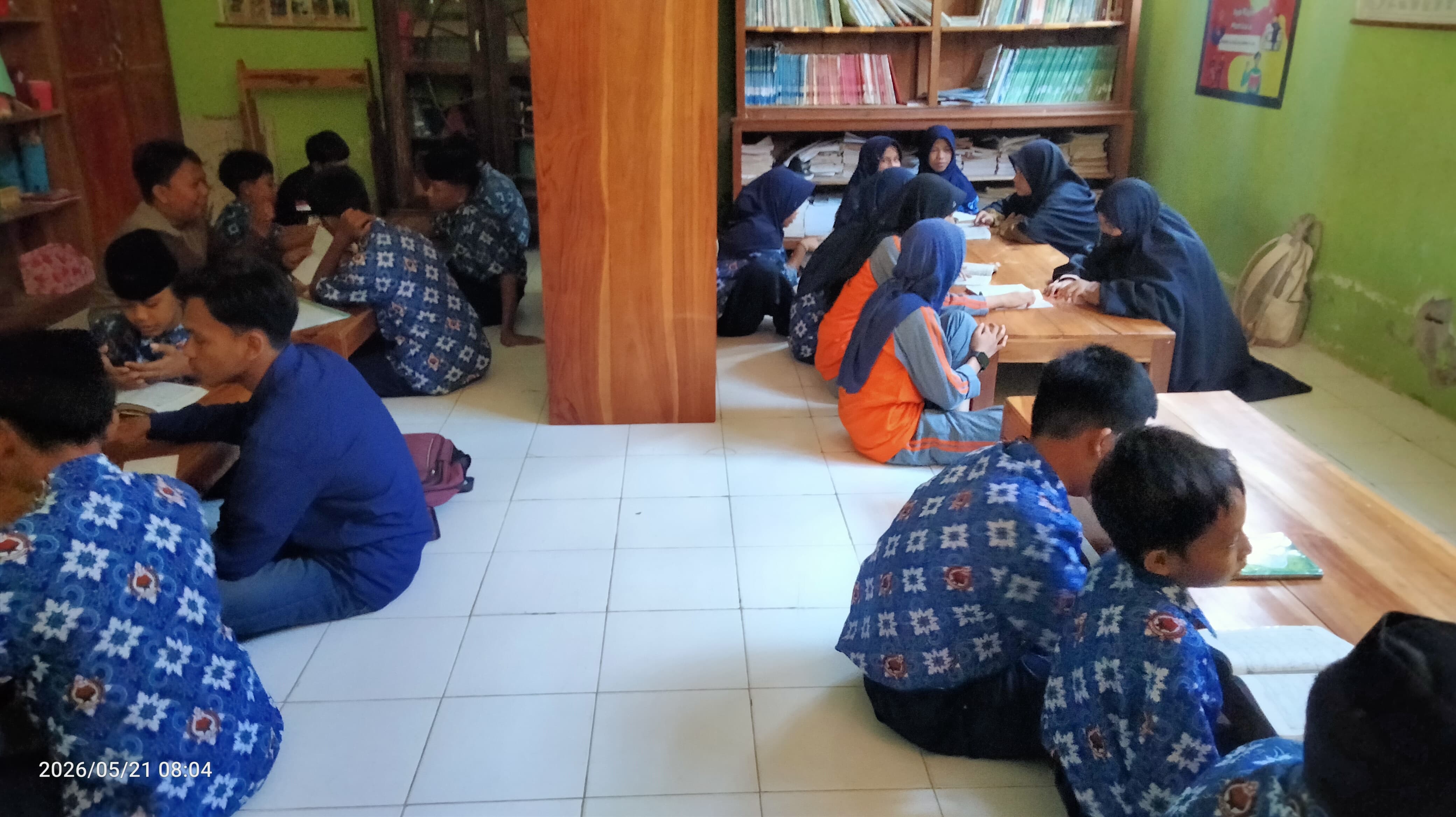 SETIAP PEKAN MENGINSPIRASI, MAHASISWA STAI DDI MAJENE AKTIF MENGAJAR AL-QUR’AN