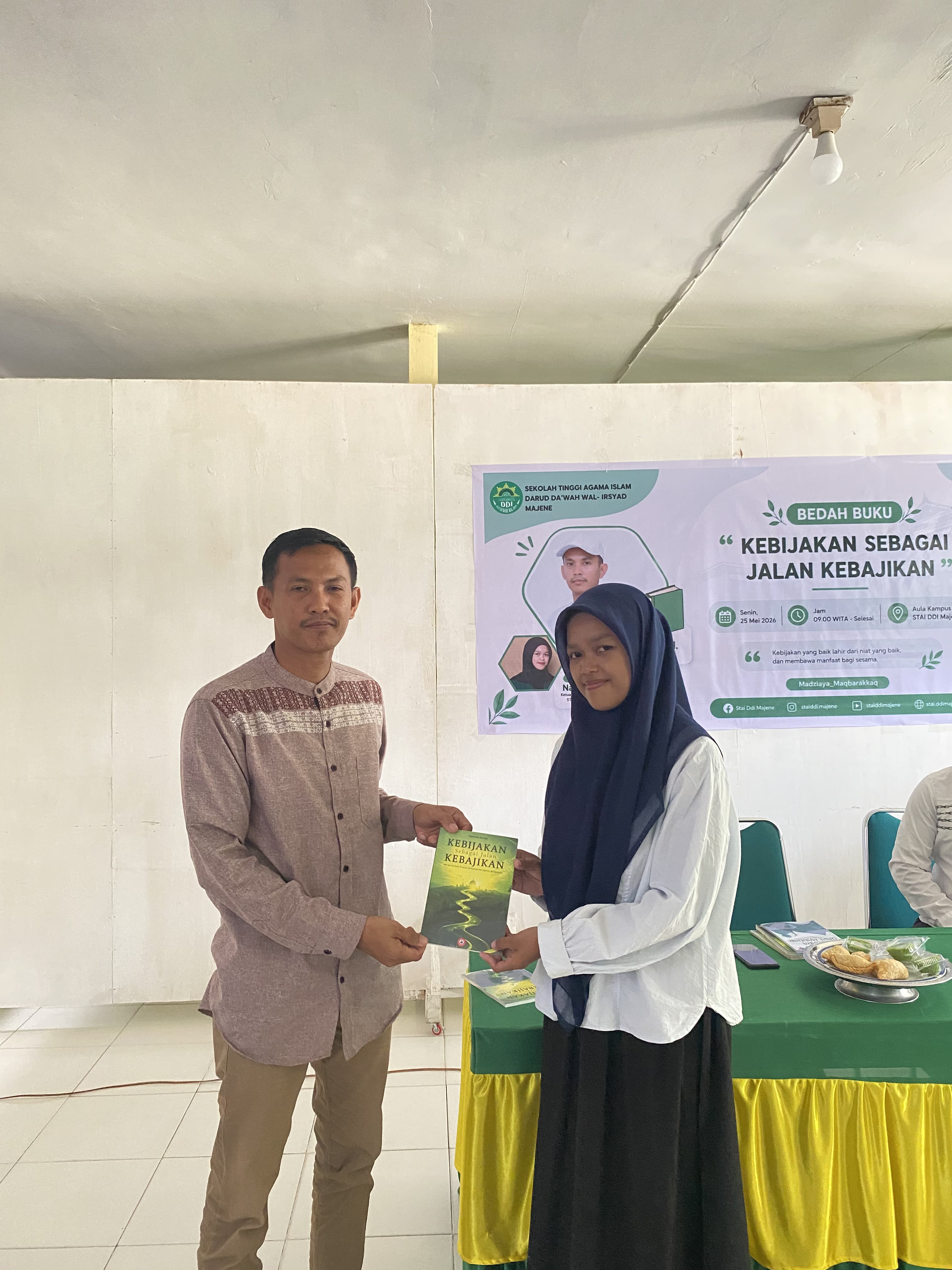 MENGHIDUPKAN TRADISI INTELEKTUAL, STAI DDI MAJENE HADIRKAN BEDAH BUKU KARYA HAMZAH DURISA