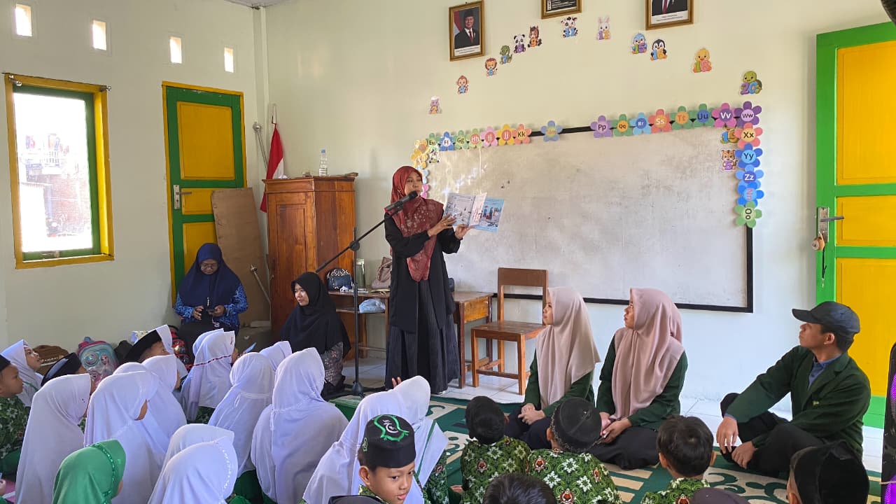 DEMA STAI DDI Majene Kolaborasi dengan MIS DDI Lipu dan Read Aloud Majene Gelar Membaca Nyaring dan Bookish Play pada MATAMUDA